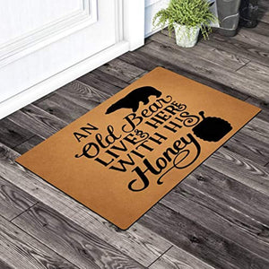 An Old Bear Lives Here With Honey Doormat