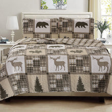 Load image into Gallery viewer, Rustic Patchwork Deer &amp; Pine Tree Bedding Set
